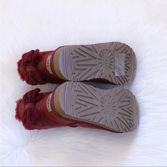 UGG Women’s Mini Bailey Corduroy Bow Kiss Suede Boots - Picture 7 of 8